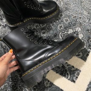Dr. Martens Jadon platform 8-eyed boots